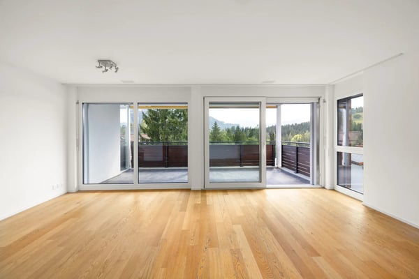 2.5-Zimmer-Wohnung mit grossem Balkon in Laax kaufen 2
