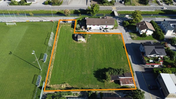 Terrain à bâtir de 3’215 m² à Fully – Villas ou immeuble(s) – Division possible 2