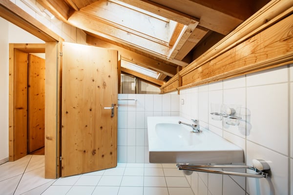 Alpines Wohngefühl mit Weitblick – grosszügige Maisonette in St. Antönien 19