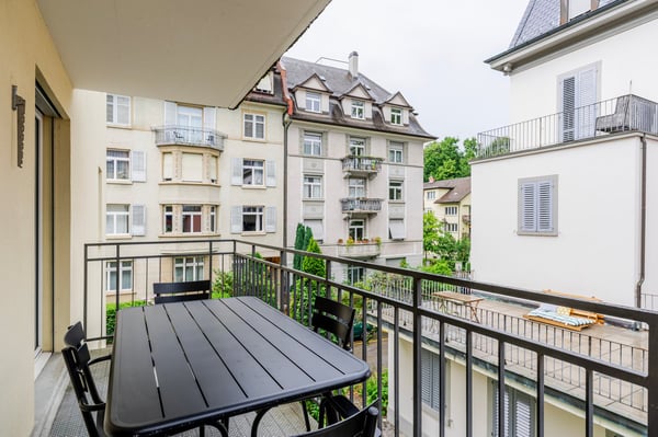 Bright & Modern 3-Room Apartment with Balcony 4