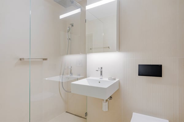 Bright & Modern 3-Room Apartment with Balcony 13