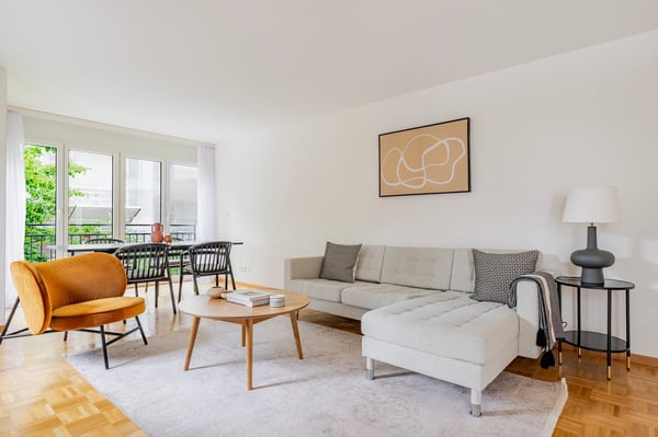 Bright & Modern 3-Room Apartment with Balcony