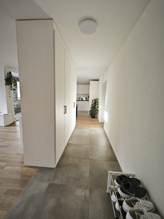 Helle 2.5-Zimmer-Wohnung an zentraler Lage in Lyss 1
