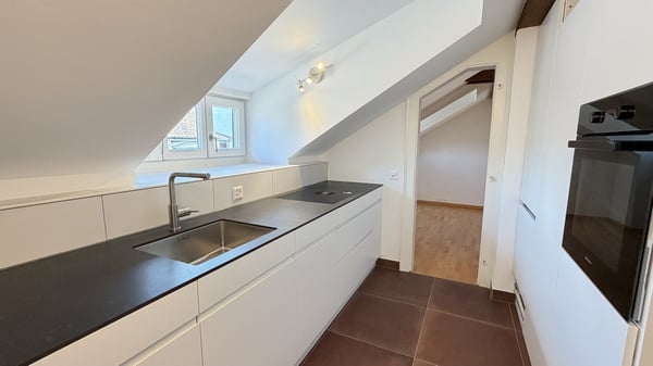 Charmante 3-Zimmer-Wohnung mit Balkon in der Zürcher Altstadt  sofort verfügbar 5