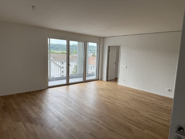 Moderne 3-Zimmer-Wohnung mit Balkon und schöner Aussicht in Muttenz 3