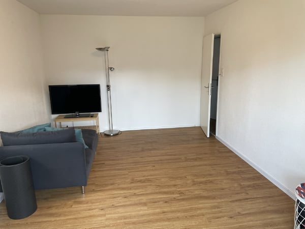 Gemütliche 2.5-Zimmer-Wohnung mit Balkon in Regensdorf sofort verfügbar! 4