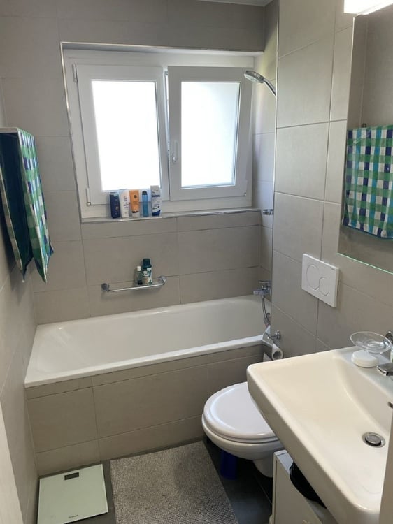 Gemütliche 2.5-Zimmer-Wohnung mit Balkon in Regensdorf sofort verfügbar! 2