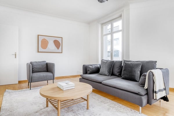 Moderne 3-Zimmer-Wohnung mit Balkon in Zürich Aussersihl 2