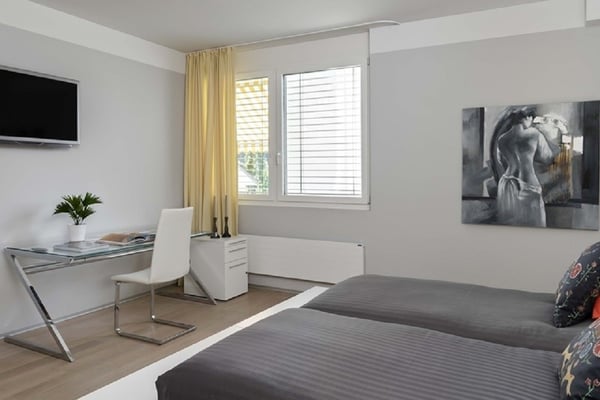 Helle 2.5-Zimmer-Wohnung mit Balkon in Zürich-Seebach 4