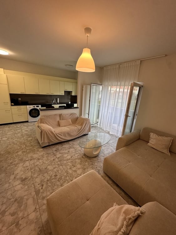 Helle 3-Zimmer-Wohnung mit Balkon in Zürich-Schwamendingen 1