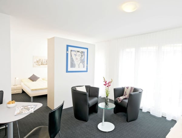 2-Zimmer-Wohnung mit Balkon in Cham 7