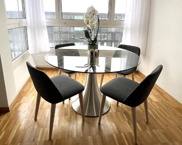 Gemütliche 2-Zimmer-Wohnung an zentraler Lage in Zug 6