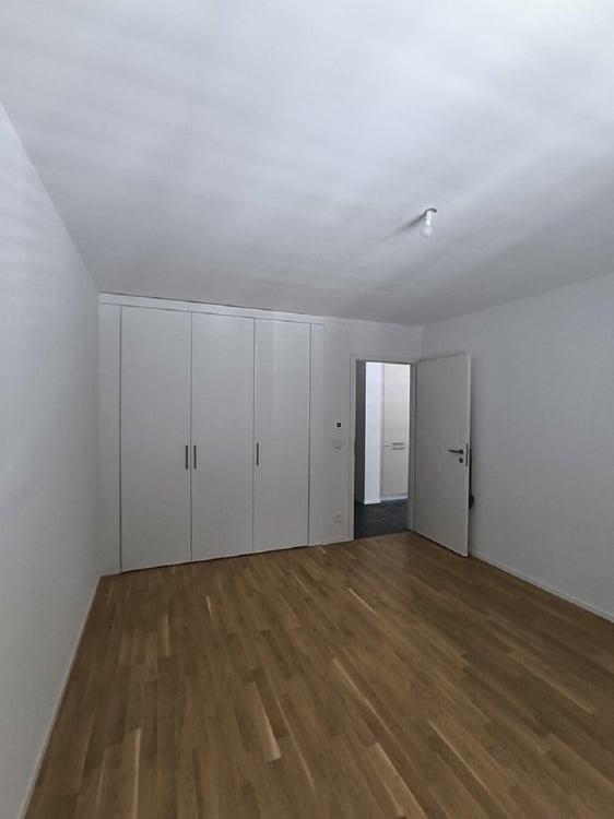 Appartement moderne de 3 pièces avec balcon à Delémont 2
