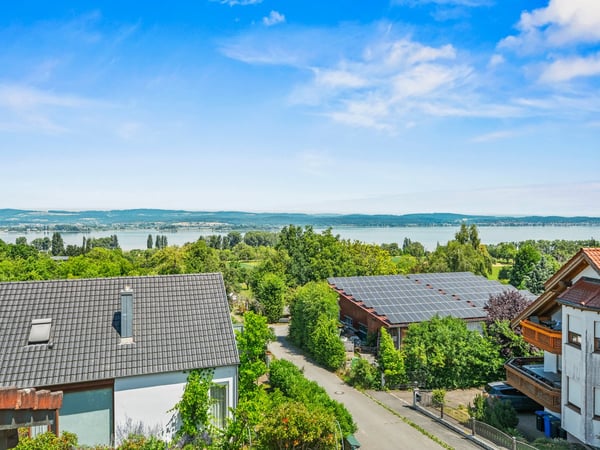 Charmante 5.5-Zimmer-Dachgeschosswohnung mit Panoramablick in Gaienhofen 4