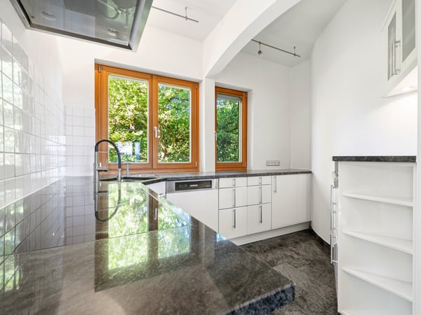 Privat. Großzügig. Besonders - Ein Refugium mit Bodenseeblick auf über 1.000 m2 Grundstück 9