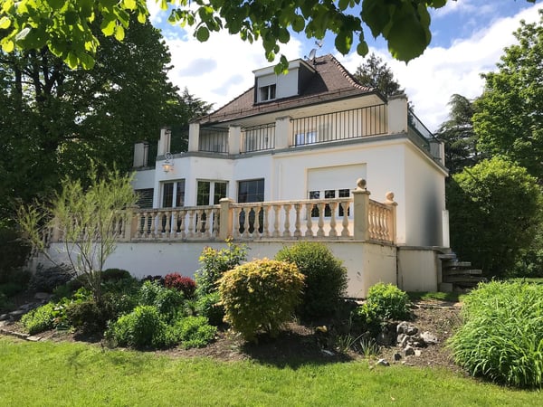 WUNDERSCHÖNES 9-ZIMMER-ANWESEN IN PETIT SACONNEX MIT GROSSEM GARTEN UND RUHE 12
