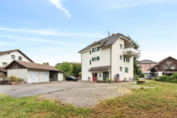 Charmante 4-Zimmer-Dachgeschosswohnung mit Balkon – ländliche Idylle, urbane Nähe 10