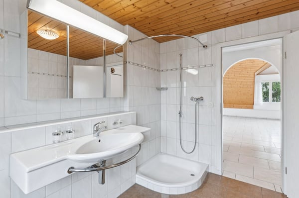 Charmante 4-Zimmer-Dachgeschosswohnung mit Balkon – ländliche Idylle, urbane Nähe 5