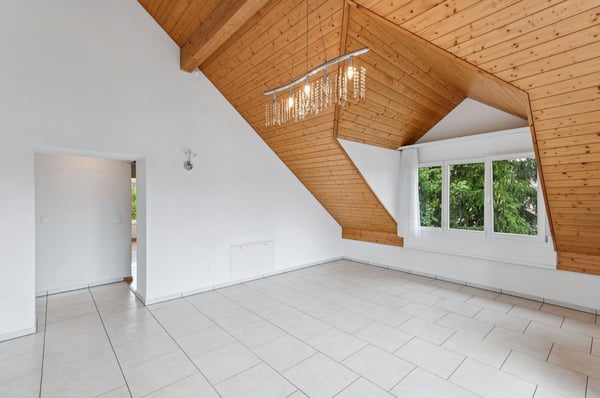 Charmante 4-Zimmer-Dachgeschosswohnung mit Balkon – ländliche Idylle, urbane Nähe 3
