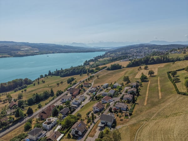 Traumhafte See- und Bergsicht, an begehrter Hanglage 3