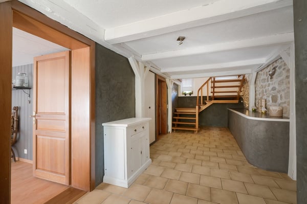 Duplex de caractère dans une ferme du XIXe siècle, face au Léman et aux Alpes 12