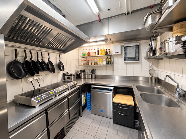 Restaurant mit Küche, Bar und Terrasse in Burgdorf zu vermieten 5