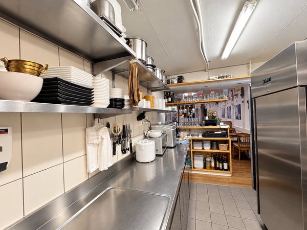 Restaurant mit Küche, Bar und Terrasse in Burgdorf zu vermieten 6
