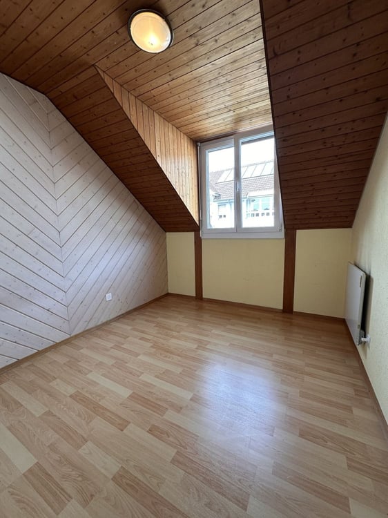 Grosszügige 5.5-Zimmer-Dachwohnung im Herzen von Muri 5