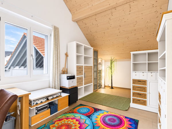 Stylische 3.5-Zimmer-Attikawohnung mit Balkon und direktem Liftzugang im Herzen von Zwingen 7