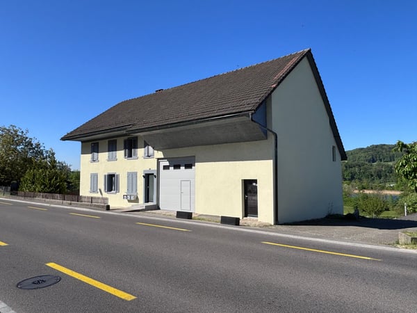 Mehrfamilienhaus mit 3 Wohneinheiten und Gewerbe - frisch saniert 3