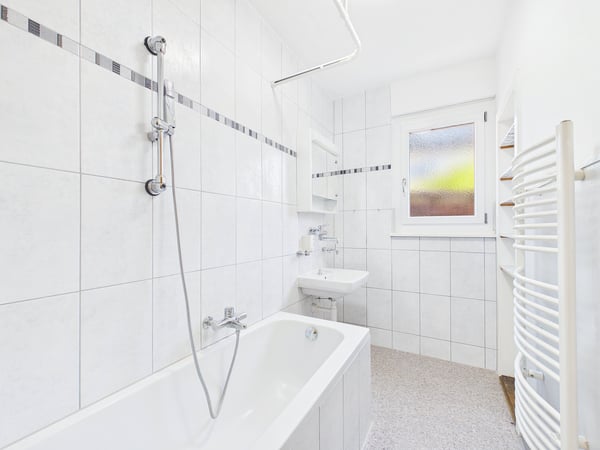 Helle 2.5-Zimmer-Gartenwohnung mit Terrasse 8