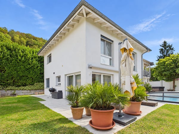 Einfamilienhaus mit beheiztem Pool und Wellnessoase 12