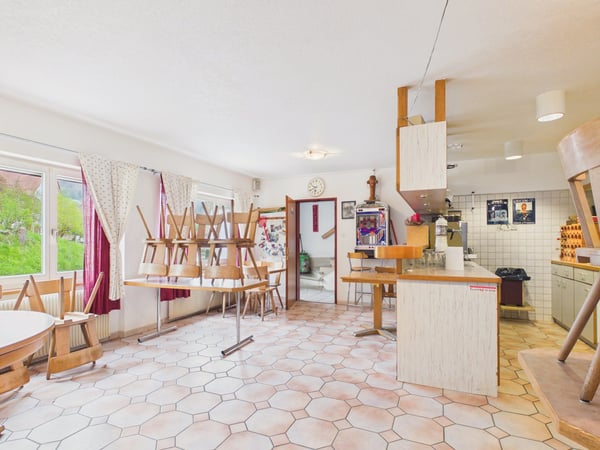 Restaurant mit Saal in Ederswiler mieten 3