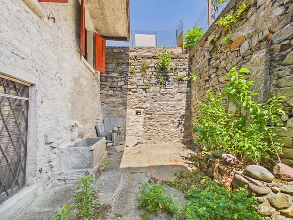 Charmantes Tessiner Haus mit Rustico an idyllischer Lage 11