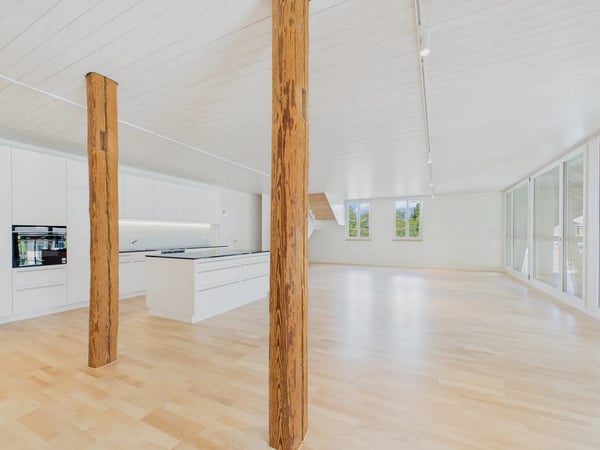 2-Zimmer-Maisonette mit Balkon und Seesicht in Thalwil mieten 3