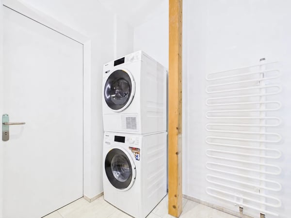 2-Zimmer-Maisonette mit Balkon und Seesicht in Thalwil mieten 10