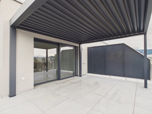 Stilvolle Attikawohnung mit grosser Terrasse und exklusiver Wohnkomfort in Delémont 12