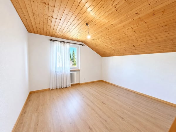 Charmantes 5.5-Zimmer Einfamilienhaus mit grossem Garten in Buchs AG 10