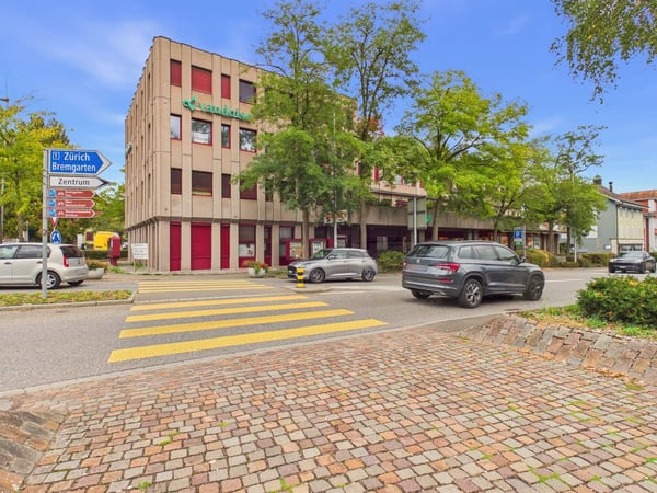 Zentrale Gewerbefläche 60 m² und 116 m² im 2. OG in Wohlen 1