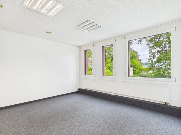 Zentrale Gewerbefläche 60 m² und 116 m² im 2. OG in Wohlen 7