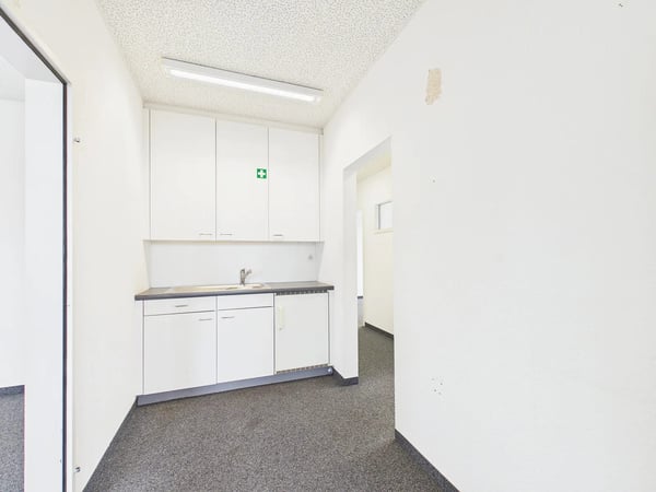 Zentrale Gewerbefläche 60 m² und 116 m² im 2. OG in Wohlen 9