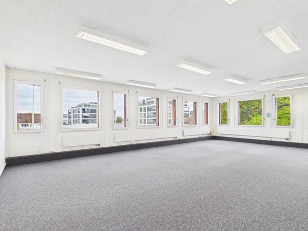 Zentrale Gewerbefläche 60 m² und 116 m² im 2. OG in Wohlen 4