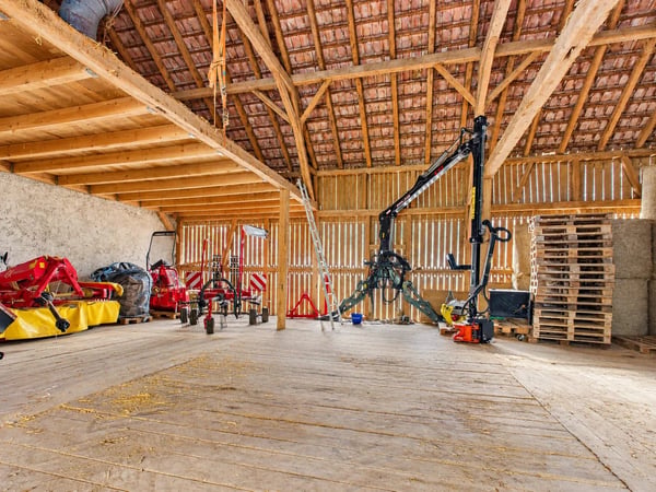 Grosszügiges 7-Zimmer-Bauernhaus mit Einliegerwohnung und vielseitigem Nutzungspotenzial 9