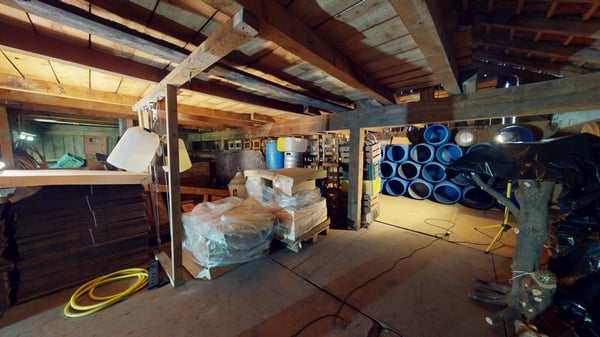 Gewerbeliegenschaft mit voll eingerichteter Brennerei und Ausbaupotenzial für eine grosszügige 5½-Zimmer-Wohnung 11