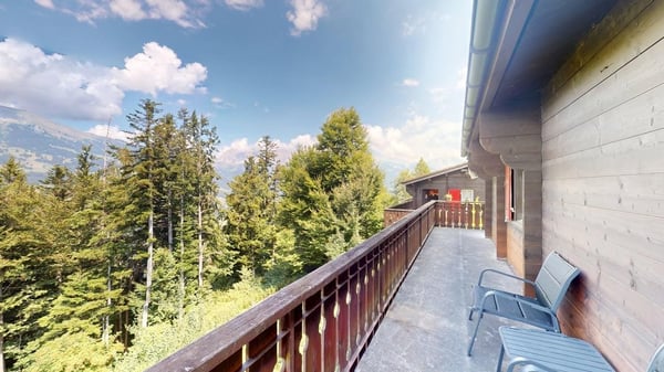 4.5-Zimmer-Chalet mit Panoramabalkon in Grüsch kaufen 3