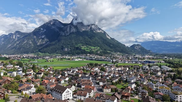 *Projektstudie vorhanden* Attraktives Bauland in der Kernzone von Wangs 4