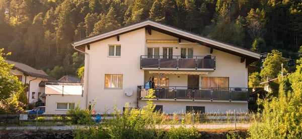 Mehrfamilienhaus mit 3 Einheiten in Seewis-Schmitten kaufen 2