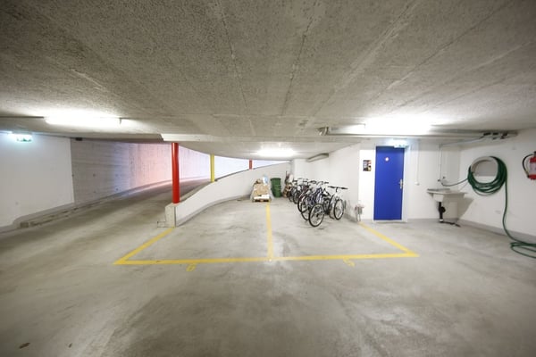 EINSTELLPLATZ ZU VERMIETEN IN DIETLIKON 5