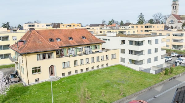 GEWERBEFLÄCHE MIT 151 M2: IDEAL FÜR PRAXIS, BÜRO ODER ATELIER 11