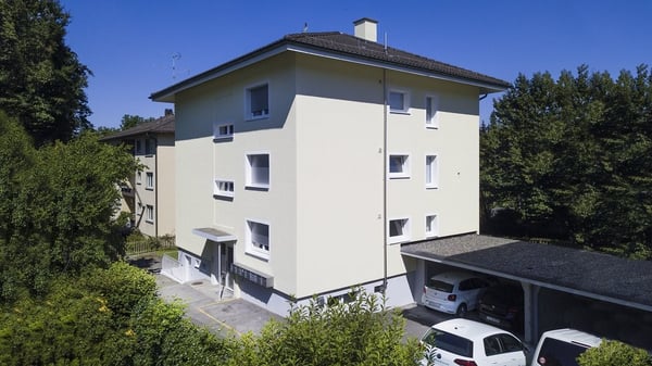 BEGEHRTE CITY-WOHNUNG IN ZH-ALTSTETTEN - SMART, MODERN UND NEU SANIERT 1